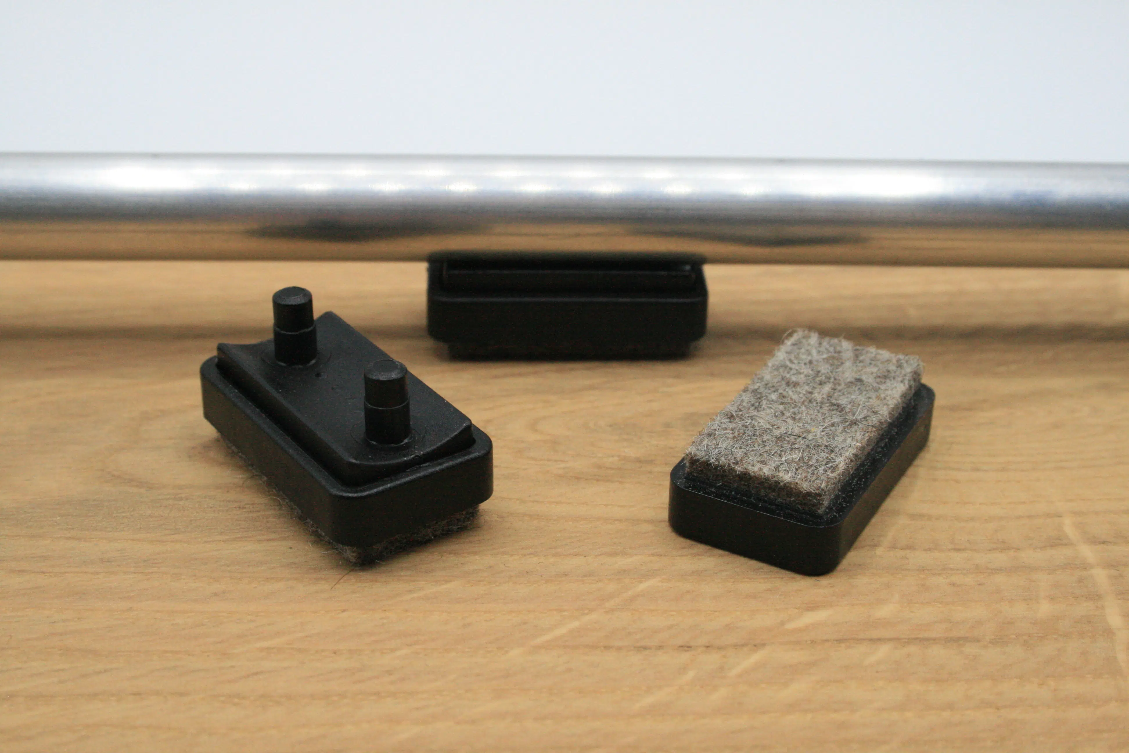 Viltglijder voor buisframe slede van 25mm met dubbele pen (vervangbaar)