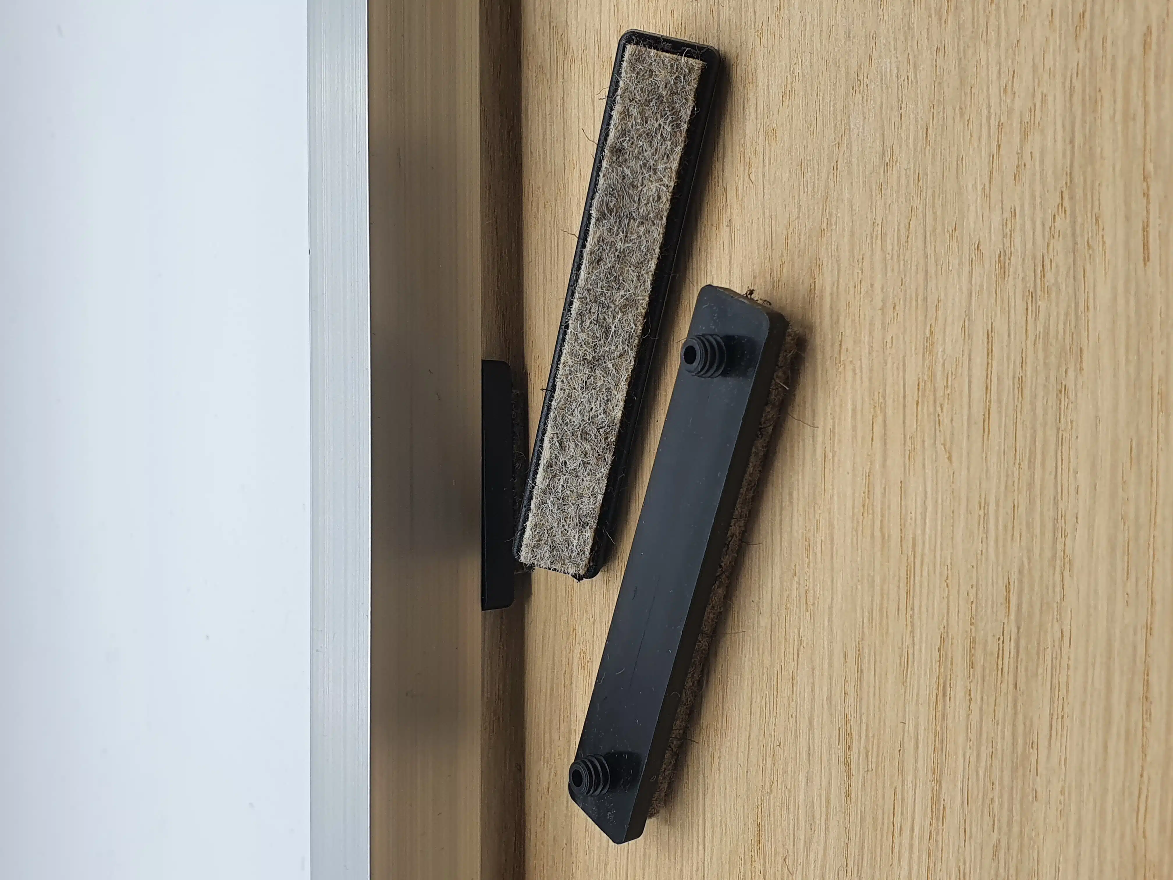 Viltglijder voor vierkante buisframe met vast vilt 14x80mm